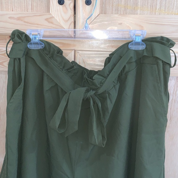 Hanna Nikole green belted hippy boho beach shorts size 24W - Picture 2 of 4